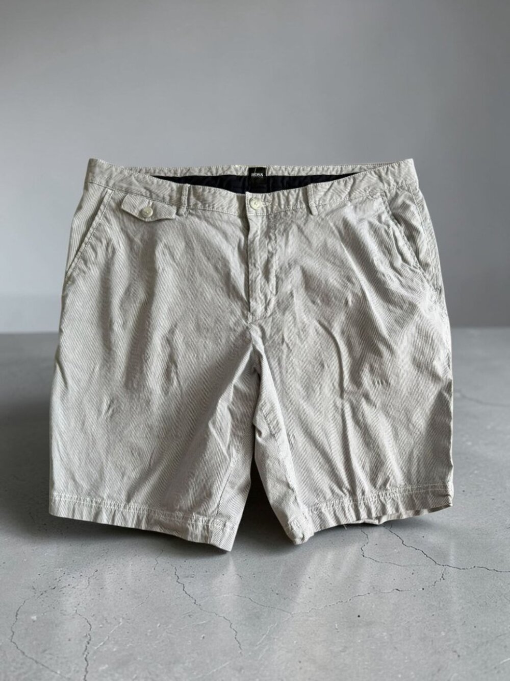 BOSS HUGO BOSS Men’s White Gray Striped Shorts Size 36R